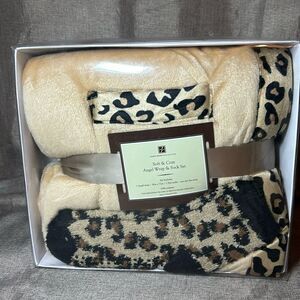 Concierge Collection Soft & Cozy Angel Wrap & Sock Set NIB